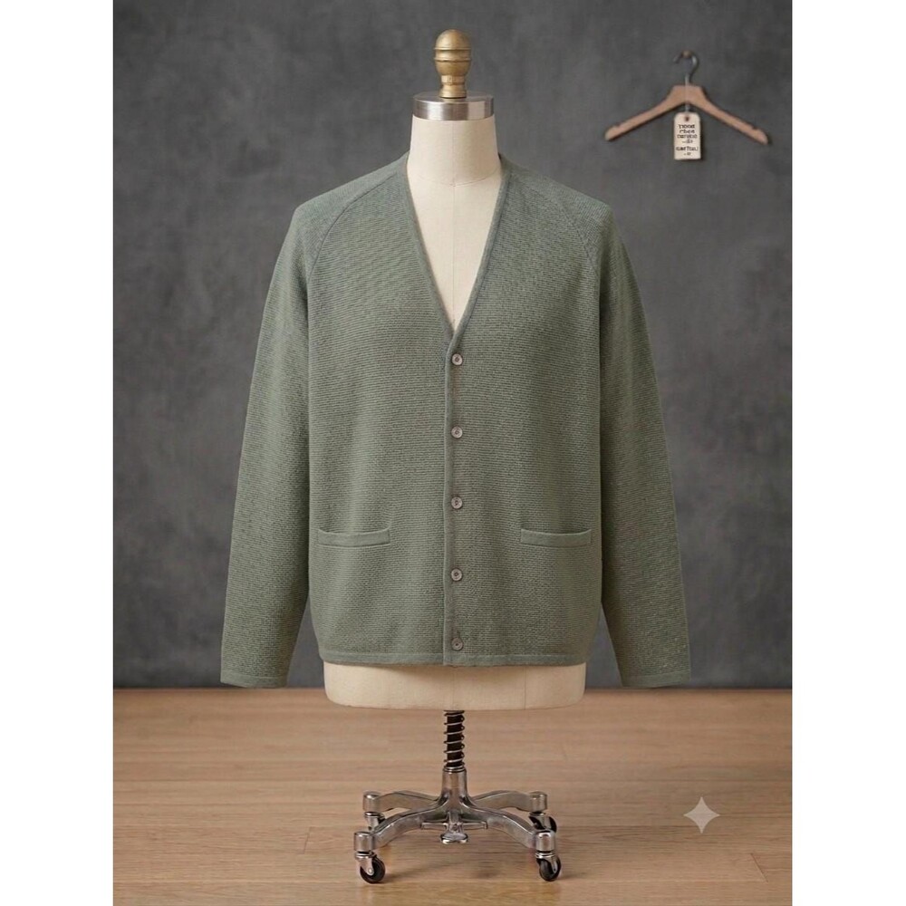 Vintage Gino Paoli Made in Italy 100% Wool Green Cardigan Sweater Medium